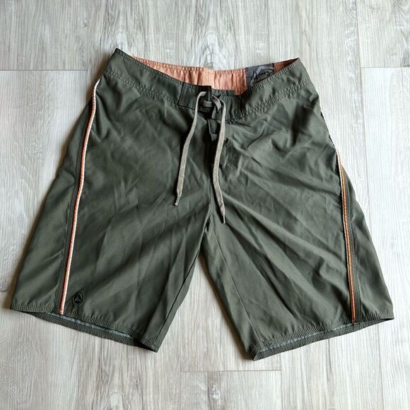 Old Navy Swim Trunks Shorts Size Medium - Picture 1 of 4